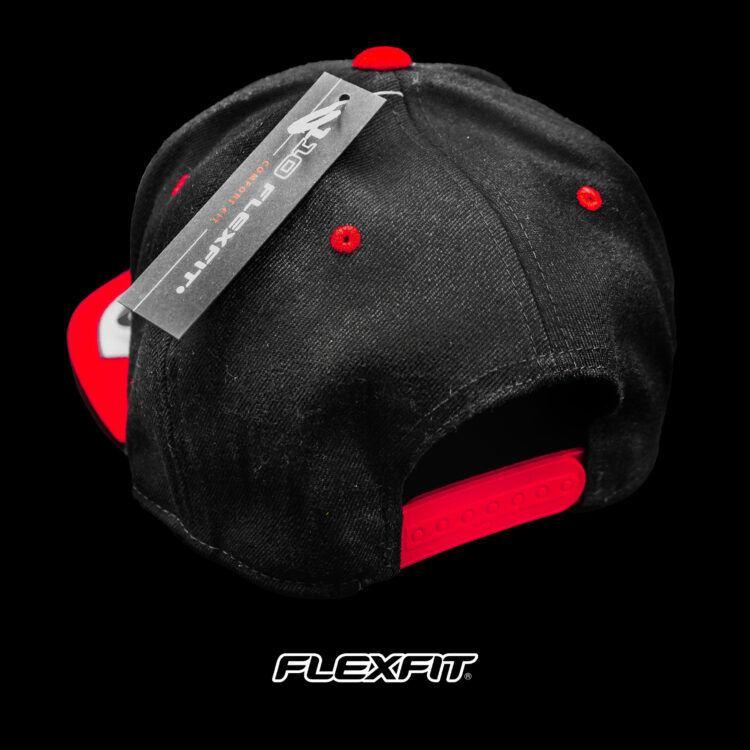 Czapka Snapback RELAX 3D czarno-czerwony FlexFit - obrazek 2